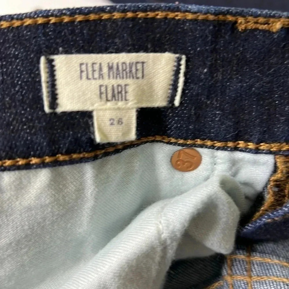 Madewell flee market flare with blue wash size 26 and 32 inseam - Picture 8 of 10
